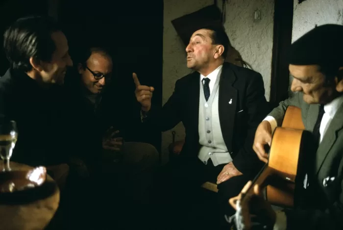 Joel Meyerowitz photograph of a group of Spanish singers in Malaga